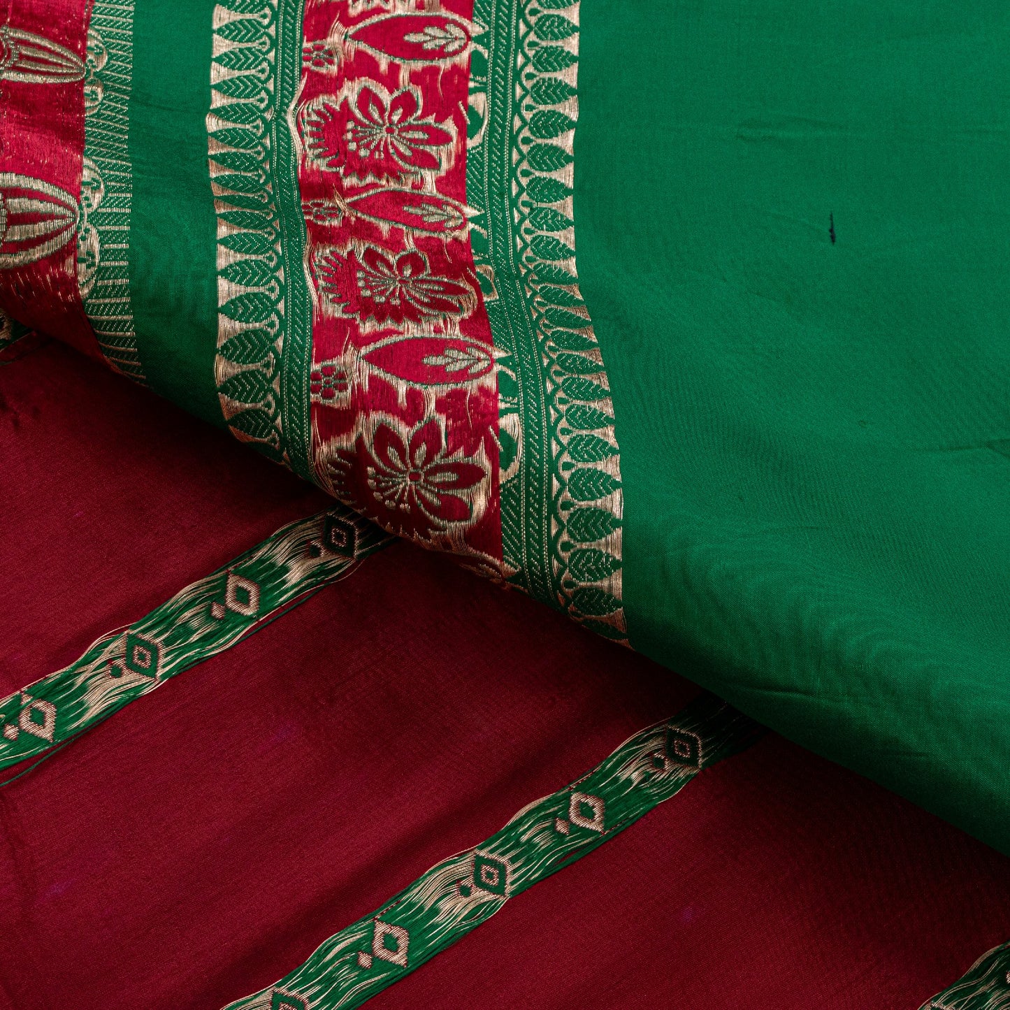 Sanskriti Vintage Red 100% Pure Silk Saree Banarasi Brocade Zari Hand-Woven 5+Yd