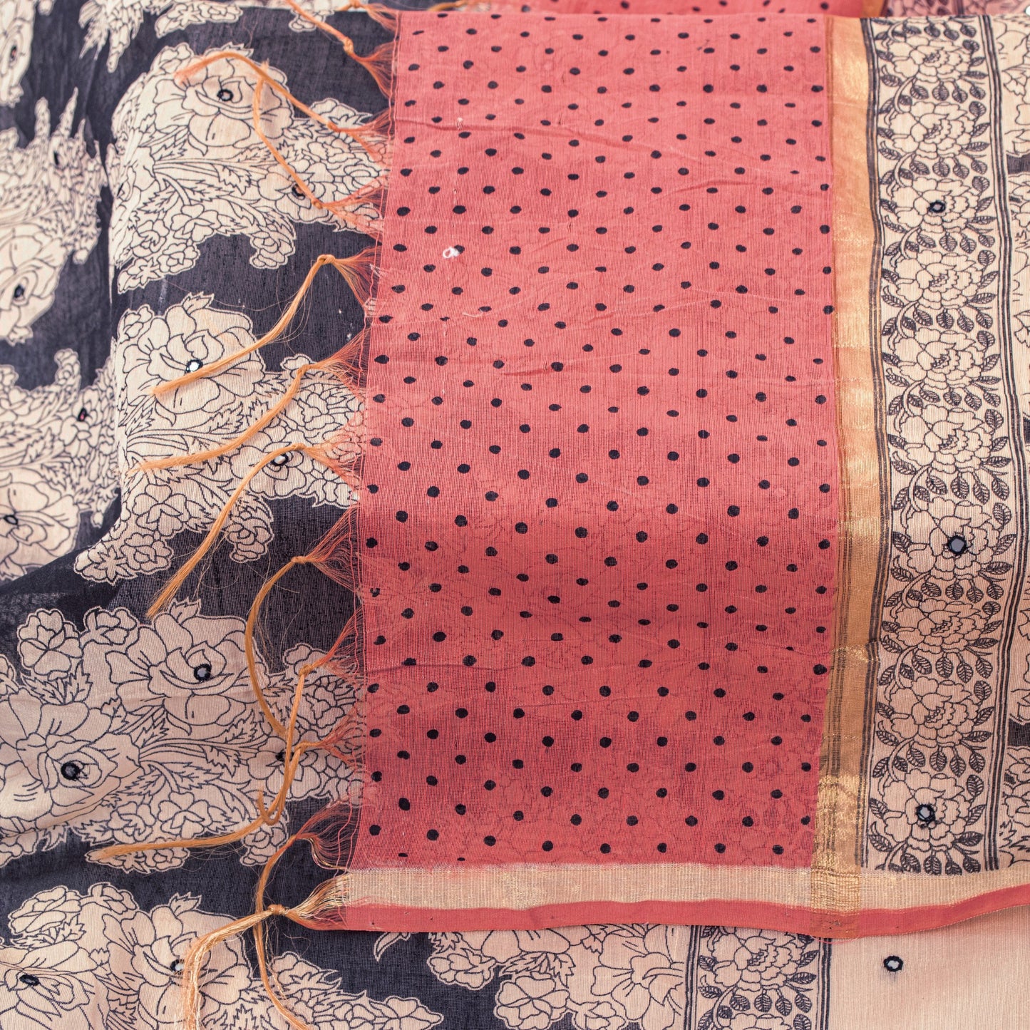 Sanskriti Vintage Cream-Blue Blend Cotton Dupatta Kalamakari Mirror Neck Stole