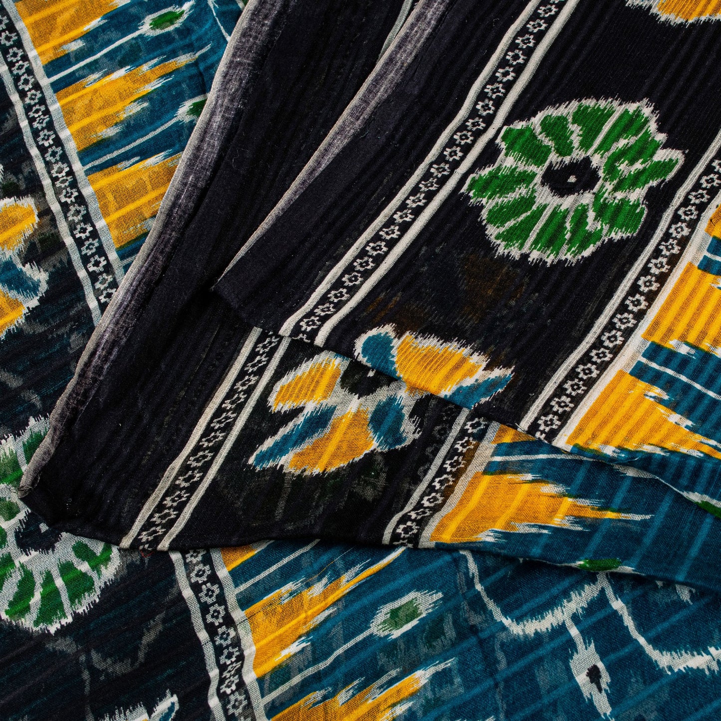 Sanskriti Vintage Sarees Blue Pure Cotton Floral Ikat Print 5+YD Sari