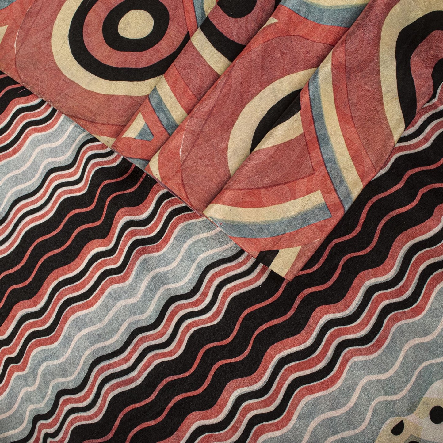 Sanskriti Vintage Saree Gray-Pink Pure Crepe Floral Printed Sari 5.5+Yard Fabric