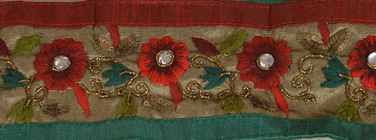 Sanskriti Vintage Sari Border Antique Hand Beaded 1 Yd Indian Trim Sewing Green Patch Lace