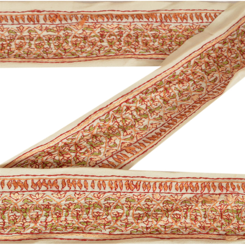 Sanskriti Vintage Sari Border Håndbroderet Suzani 1Yd Trim Sykunst Blonde