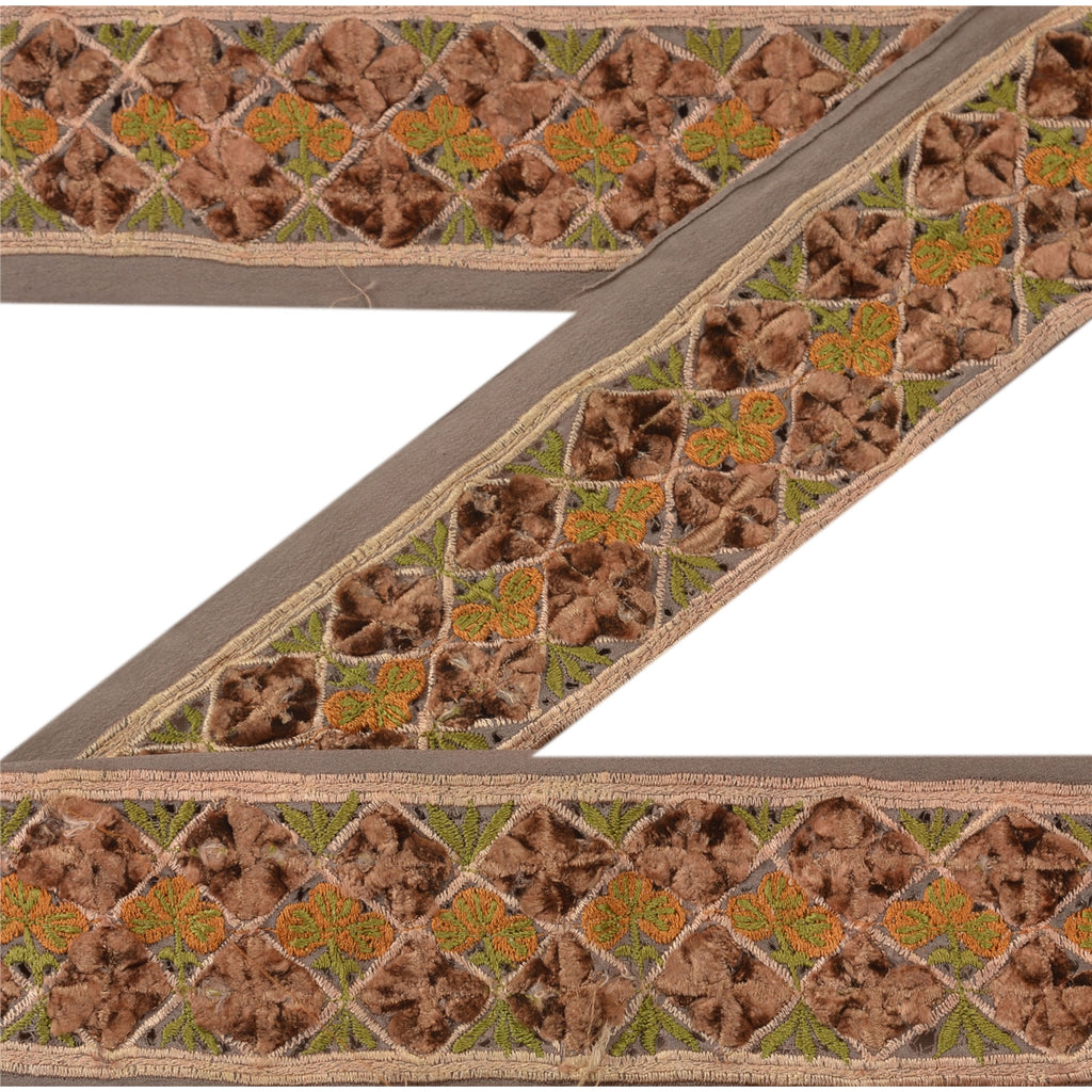 Sanskriti Vintage Sari Border Antique Embroidery 1YD Trim Sewing Grey Patch Lace