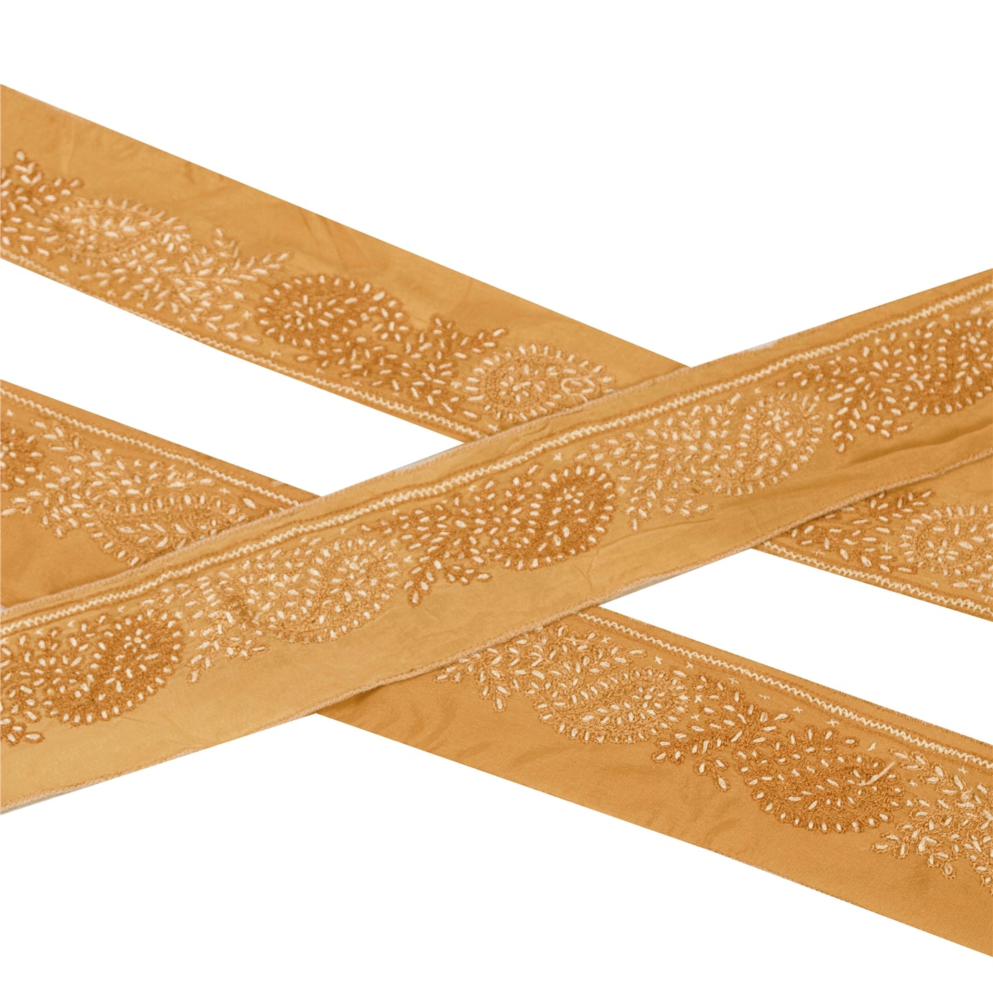 Sanskriti Vintage Sari Border Hand Embroidered 1 YD Indian Trim Ribbon Cream