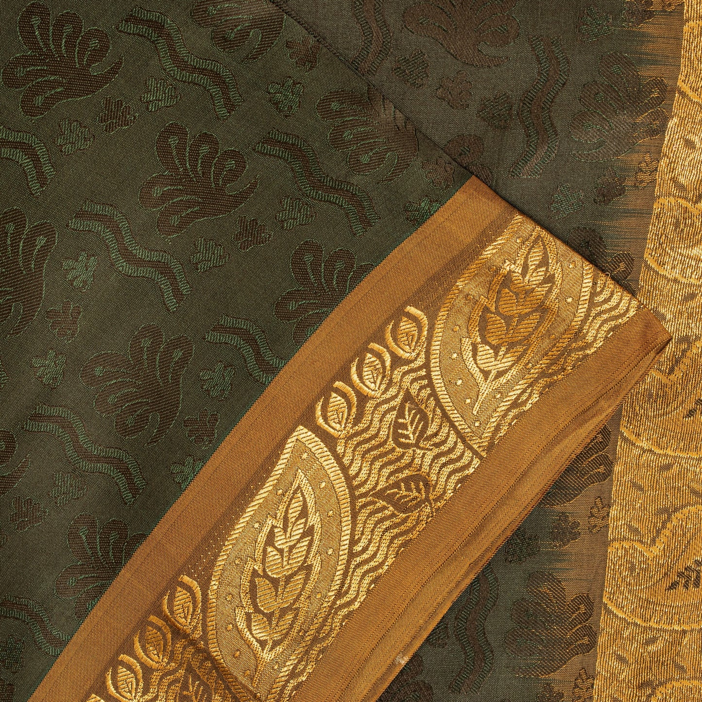 Sanskriti Vintage Dark Green & Golden Pure Silk Tanchoi Sarees Handcraft 5.5+Yd
