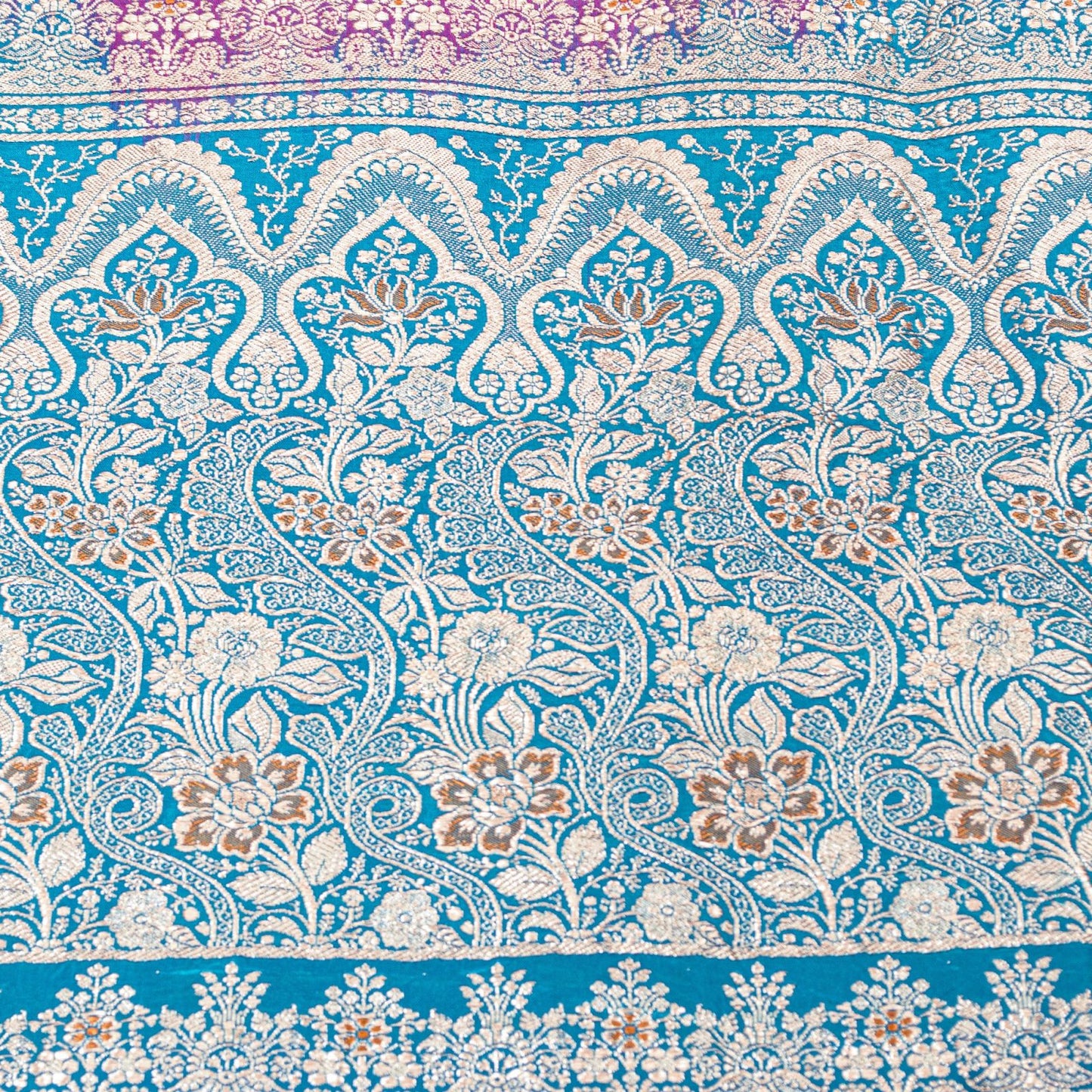 BHS-2891 artisticpose3 resized