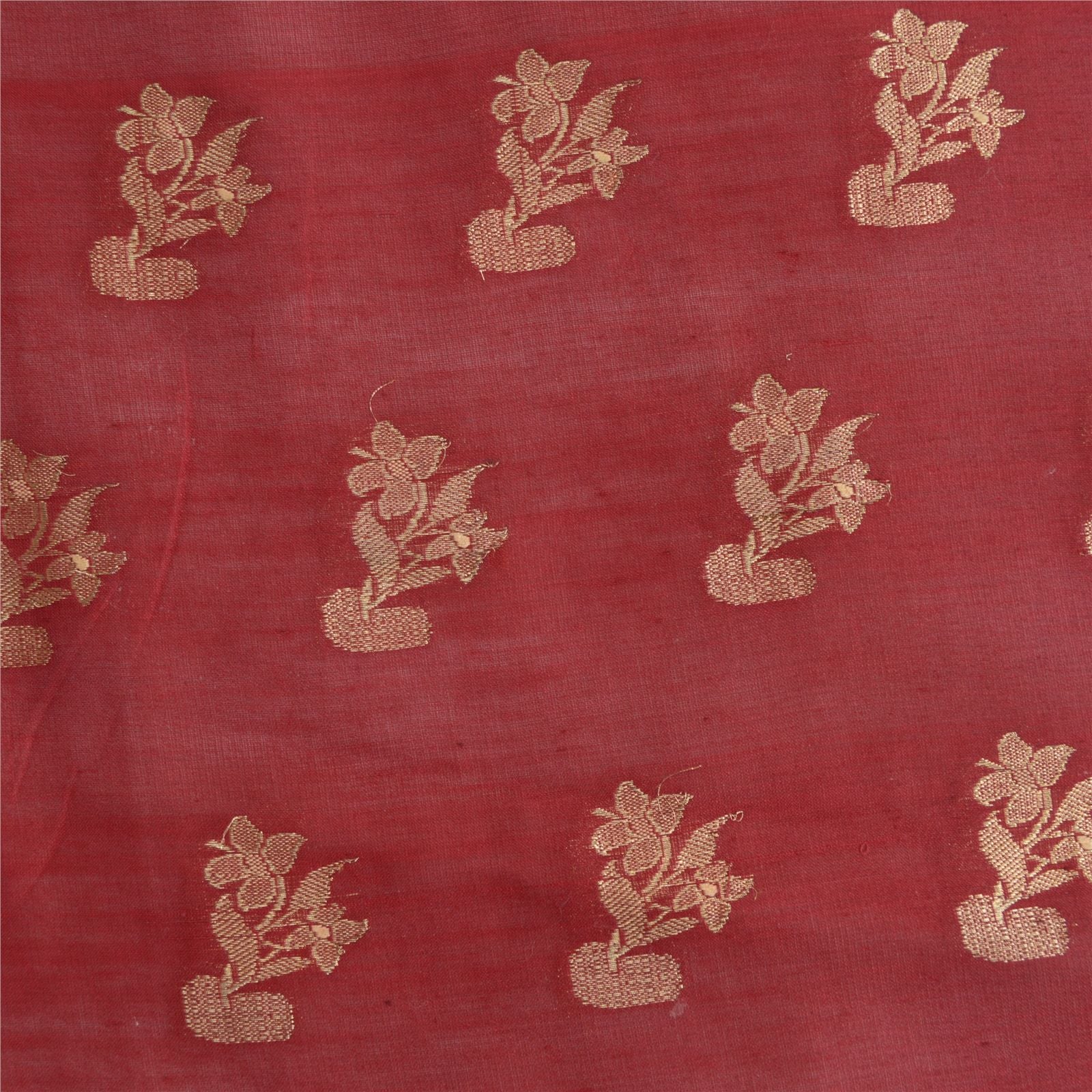DC-52753 artisticpose2 resized