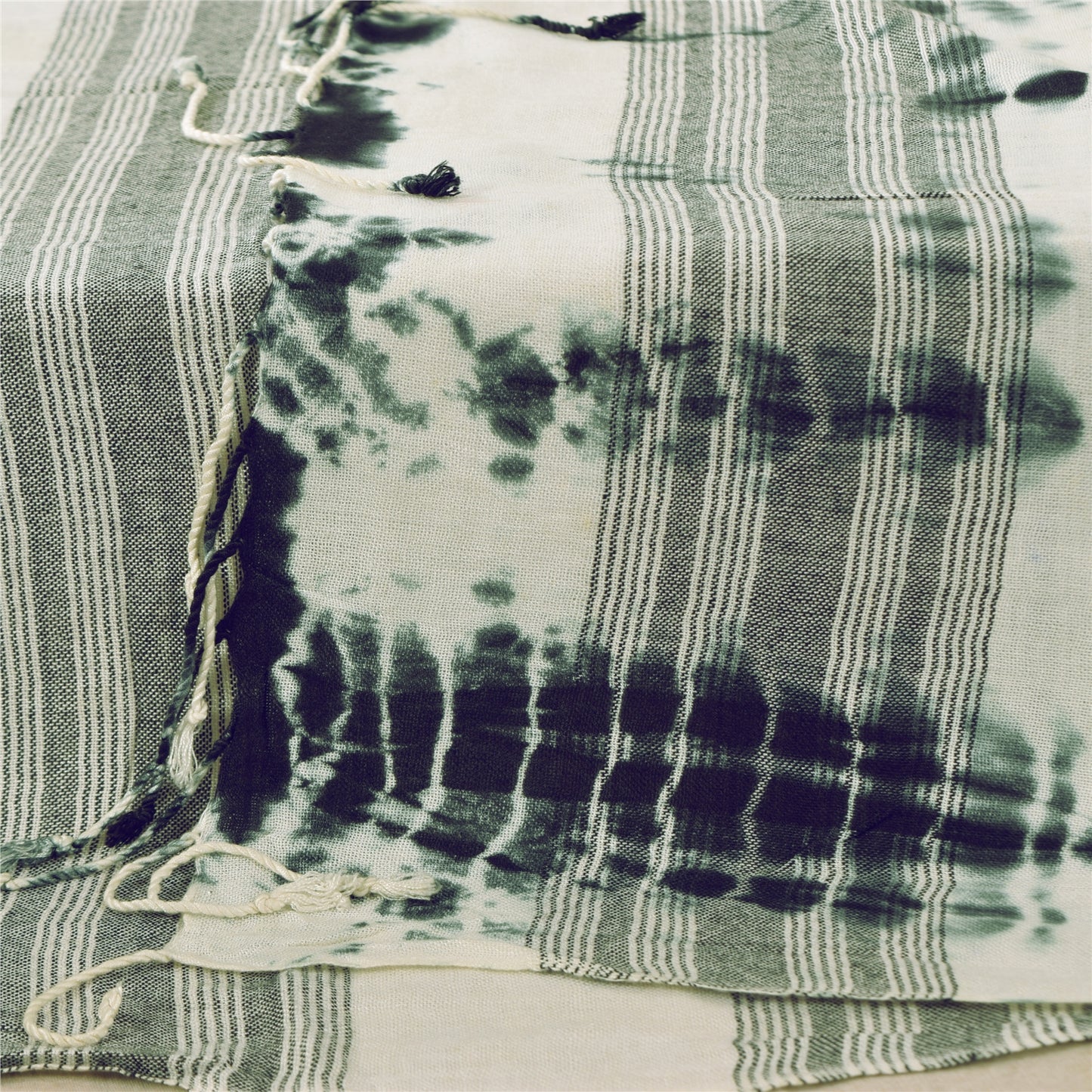 Sanskriti Vintage Ivory Dupatta Long Stole Pure Cotton Printed Tie & Dye Scarves