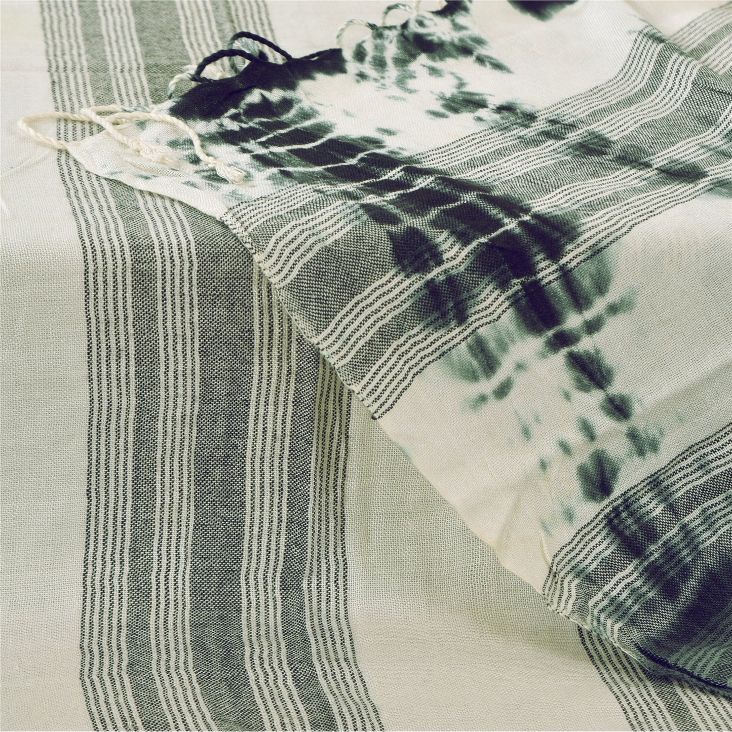 Sanskriti Vintage Ivory Dupatta Long Stole Pure Cotton Printed Tie & Dye Scarves