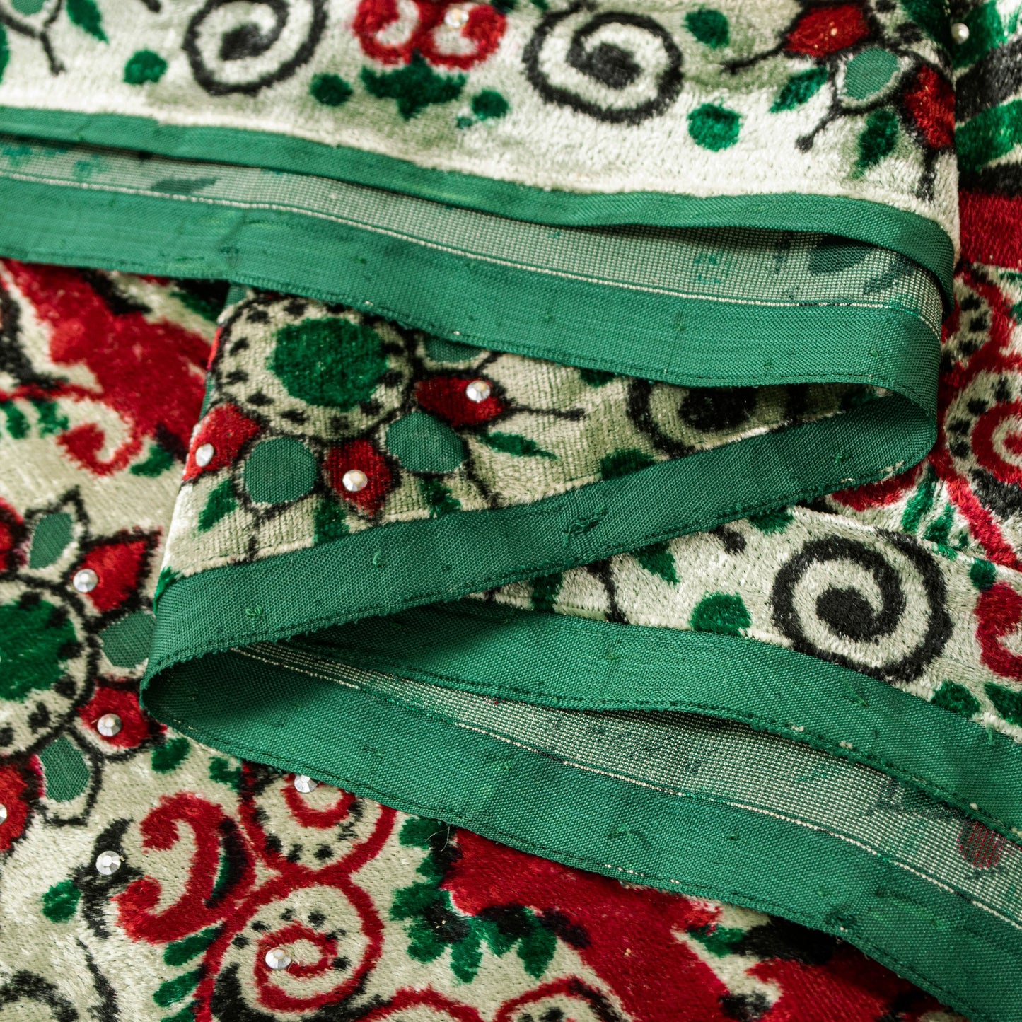 Sanskriti Vintage Green-Red Soft Velvet Dupatta Stole Floral Printed India Scarf