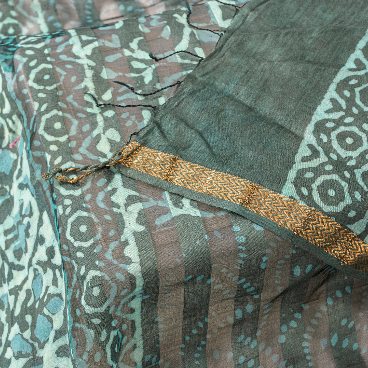 Sanskriti Vintage Green Rough Dupatta/Stole Cotton Silk Batik Work Rajasthan Vei