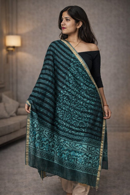 Sanskriti Vintage Green Rough Dupatta/Stole Cotton Silk Batik Work Rajasthan Vei