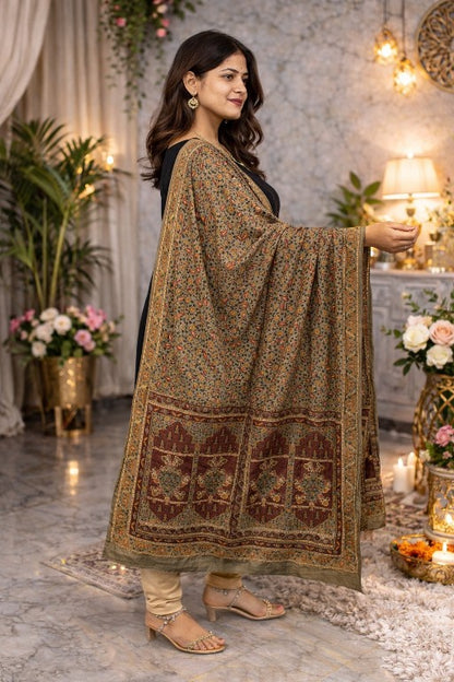 Sanskriti Vintage Green Pure Crepe Silk Dupatta Stole Embroidered Sequins Scarf