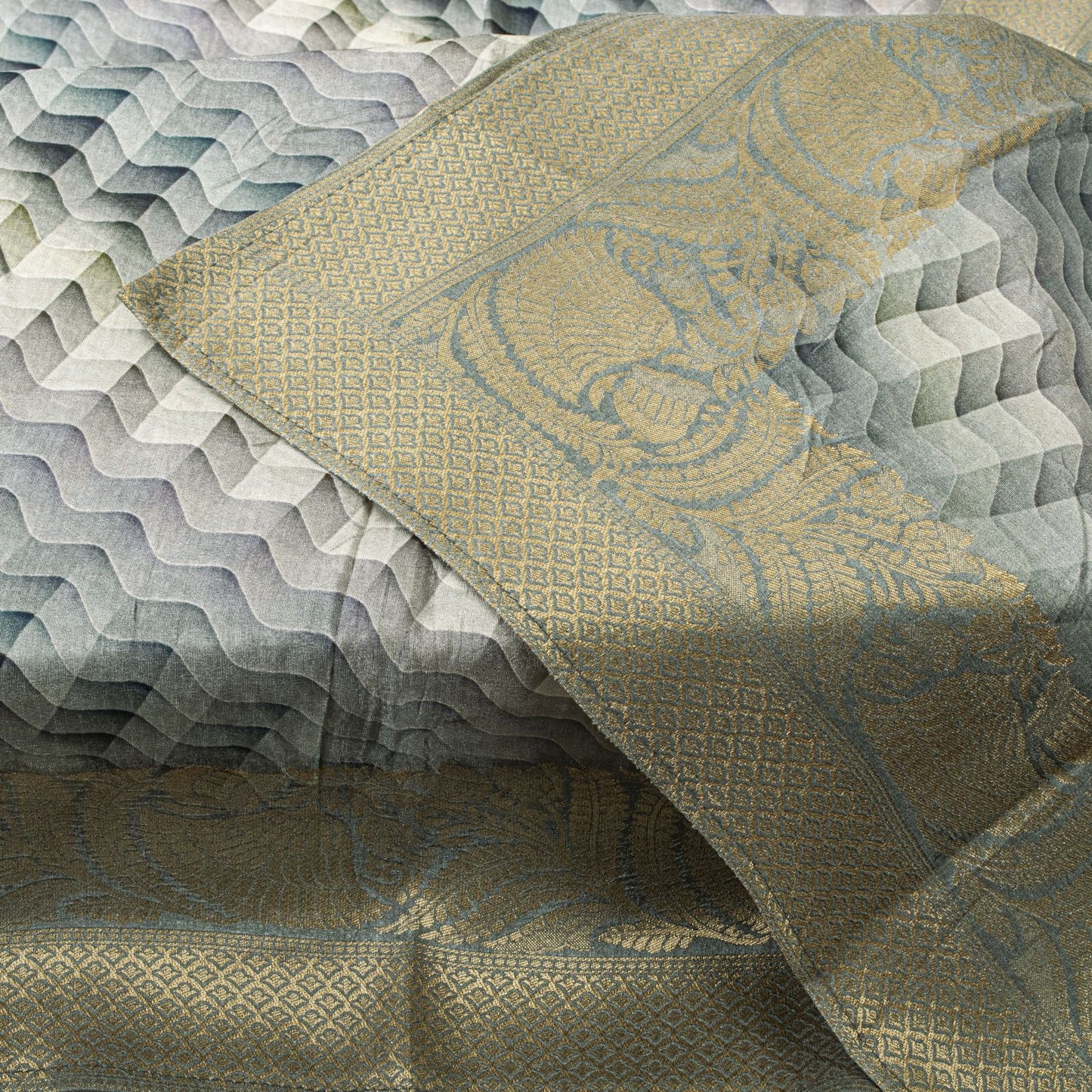 Sanskriti Vintage Gray Pure Silk Dupatta/Stole Zari Woven-Gradient Effect Print