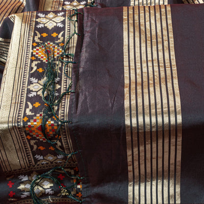 Sanskriti Vintage Dupatta/Stole Red Art Silk Patan Patola Hand Woven Gujrat Veil