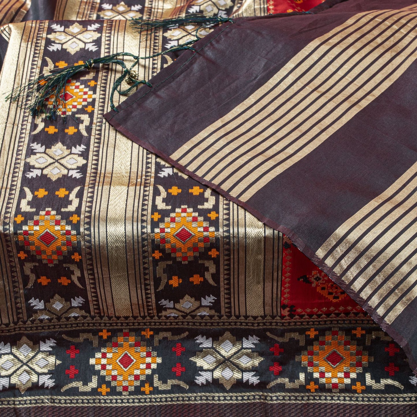 Sanskriti Vintage Dupatta/Stole Red Art Silk Patan Patola Hand Woven Gujrat Veil