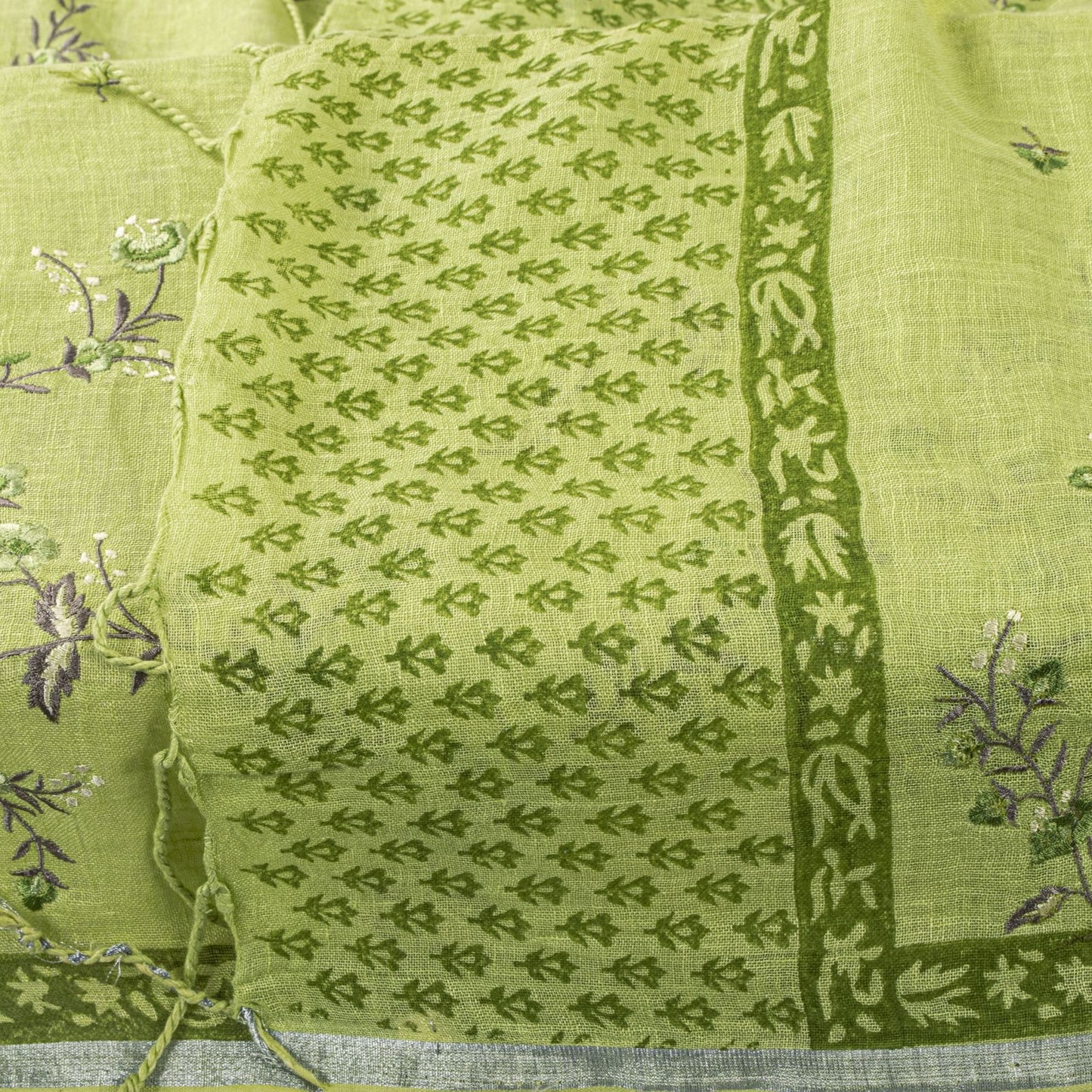 Sanskriti Vintage Dupatta/Stole Green Pure Cotton Embroidered-Hand-Woven Fabric