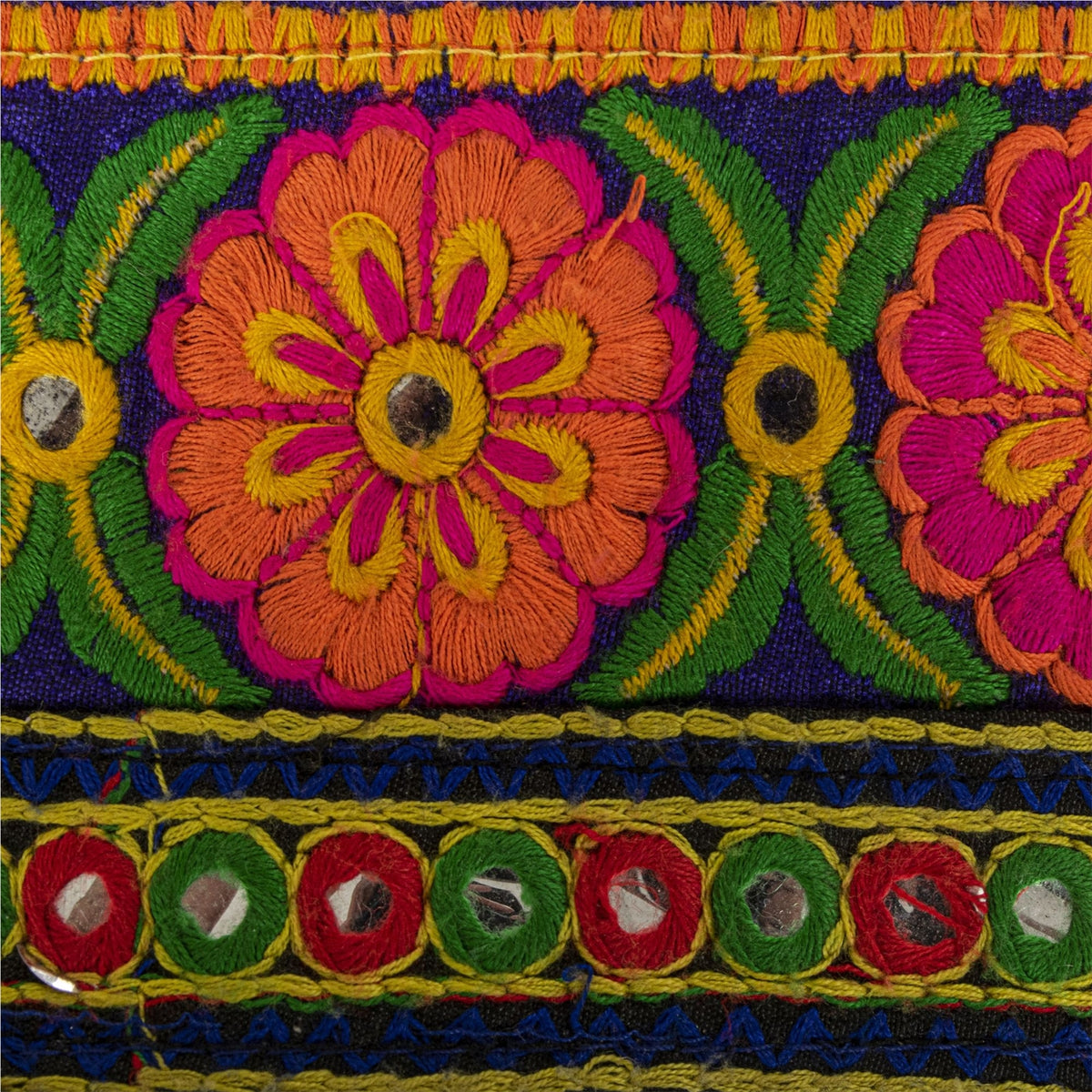 Sanskriti Vintage Kutch Style Embroidered 1Yd Sari Border Velvet Trim Craft Lace