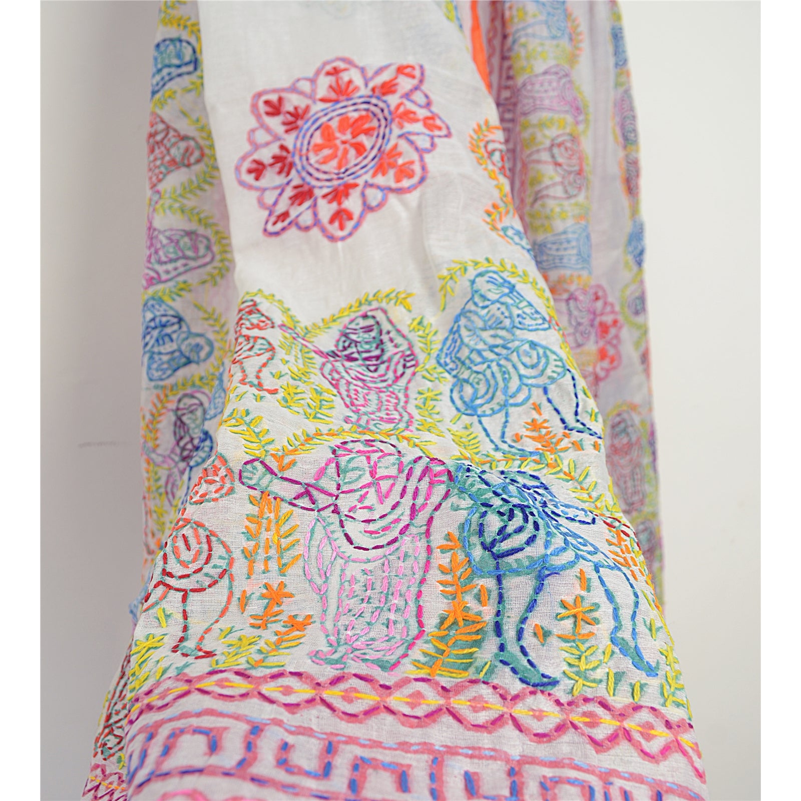 Sanskriti Vintage White Dupatta Hand Embroidered Kantha Stole Chanderi Silk Veil