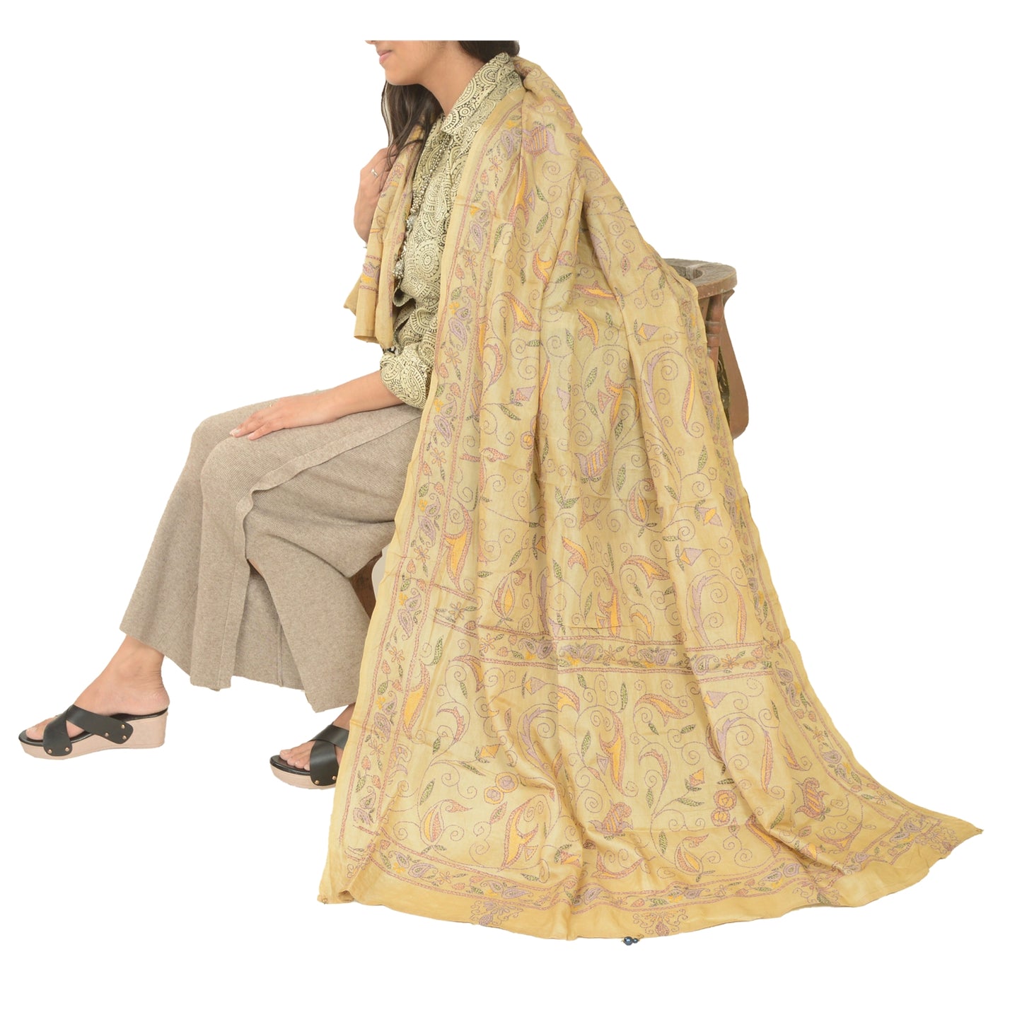 Sanskriti Vintage Cream Dupatta Pure Silk Hand Embroidered Kantha Special Stole West Bengal OF India Textile Heritage, Home Decor, Sewing