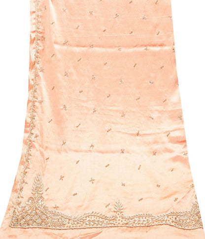 HD-7841 artisticpose2 resized