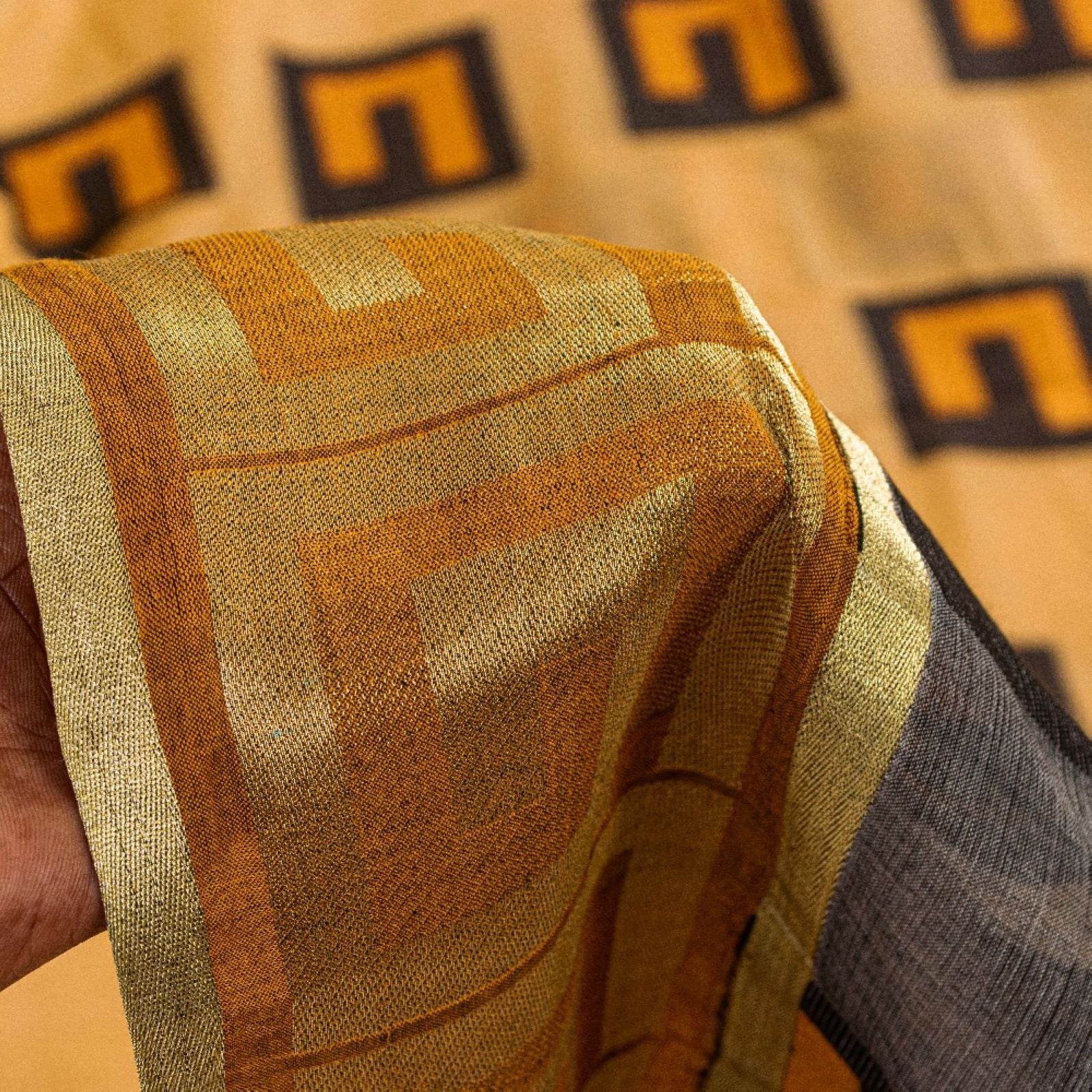 HS-5370 fabricshot resized