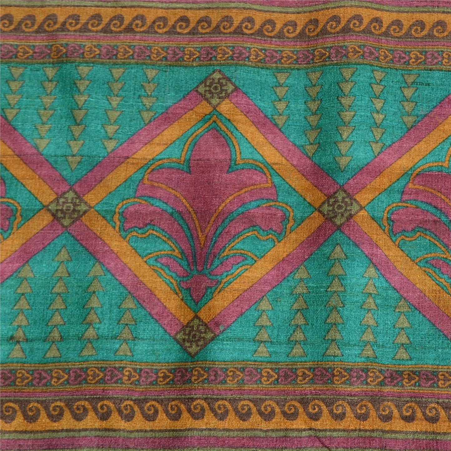 HS-6892 designcloseup resized