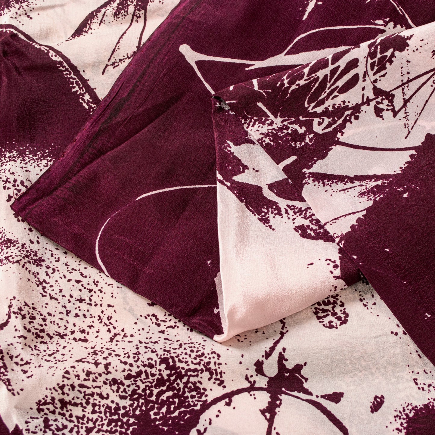 Sanskriti Vintage Saree White-Maroon 100% Pure Crepe Silk Batik Work 5.5+Yd Fabric Crafting, Upcycling, Recycling, Dress Making,Home Decor