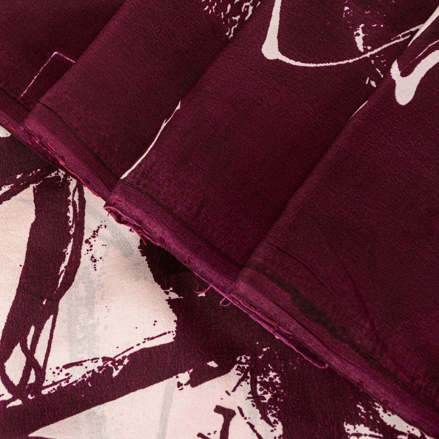 Sanskriti Vintage Saree White-Maroon 100% Pure Crepe Silk Batik Work 5.5+Yd Fabric Crafting, Upcycling, Recycling, Dress Making,Home Decor