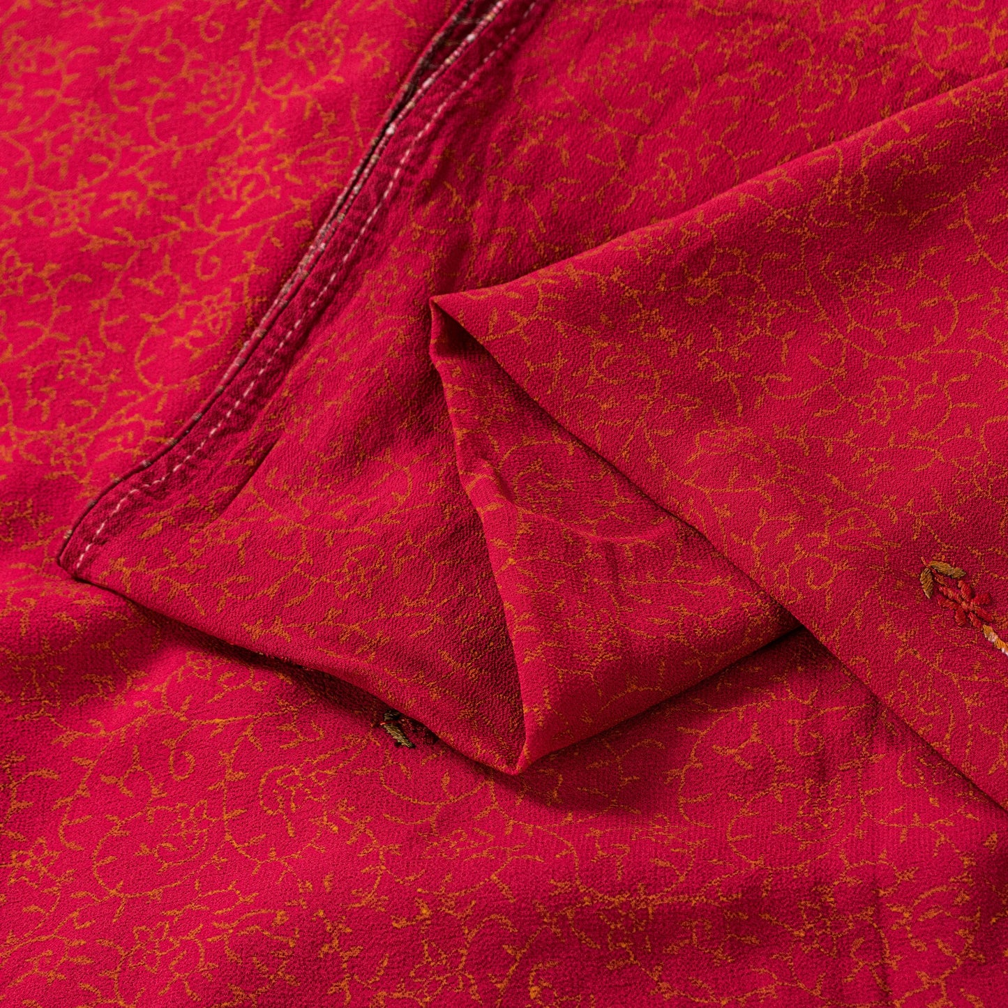 Sanskriti Vintage Saree Red 100% Pure Georgette Silk Saree Hand Embroidery 5.Yd Printed Craft fabric Uses-Table linen, Cushions, Curtains