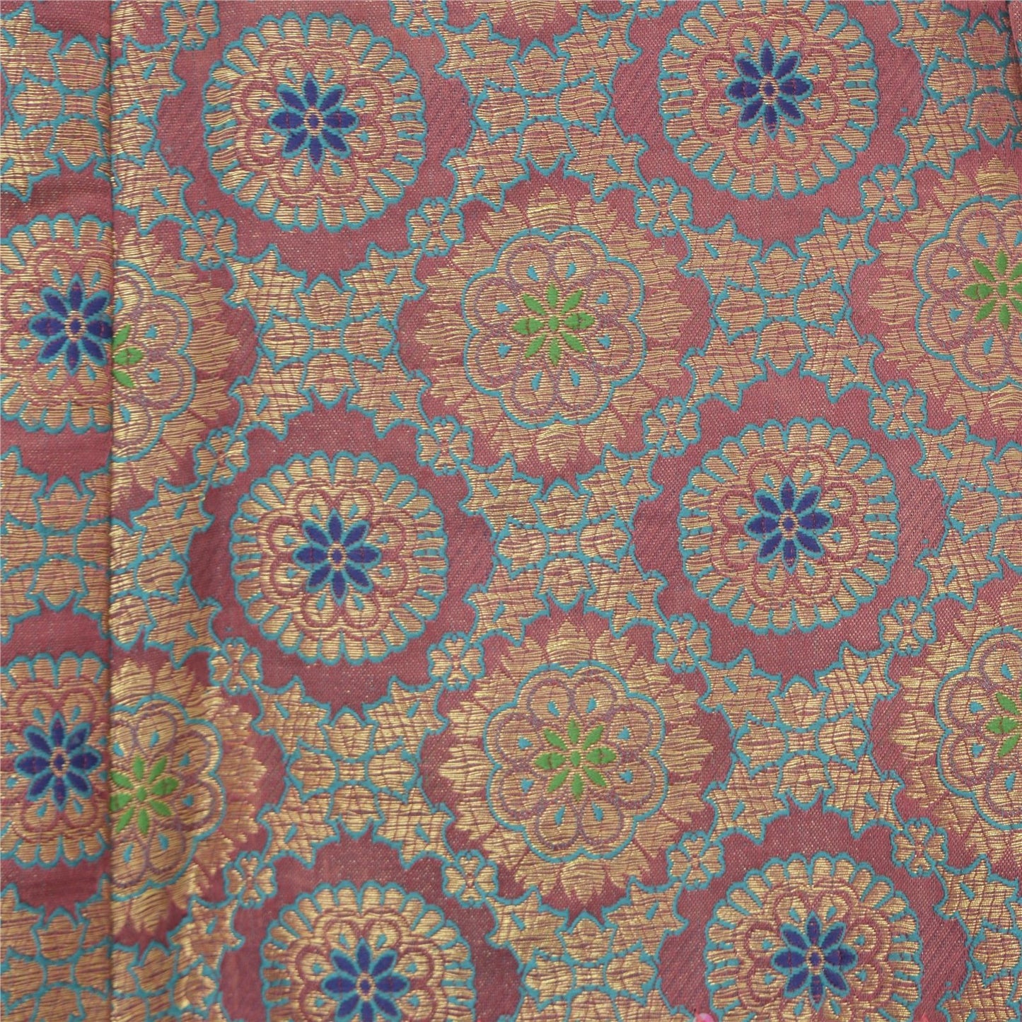L-747 fabricshot resized