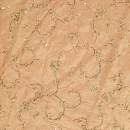 L-814 sittingshot resized