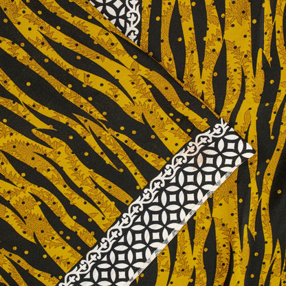 Sanskriti Vintage Saree Yellow & Black 5.5+Yd Moss Crepe Saree Abstract Geometric Printed Craft Sari For Crafting, Upcycling, or Wearing