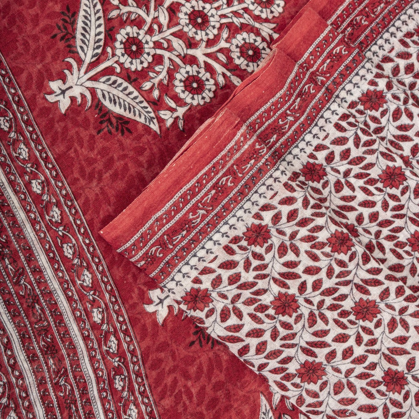 Sanskriti Vintage Saree Red-White Pure Cotton Floral Print Craft Fabric 5YDSari