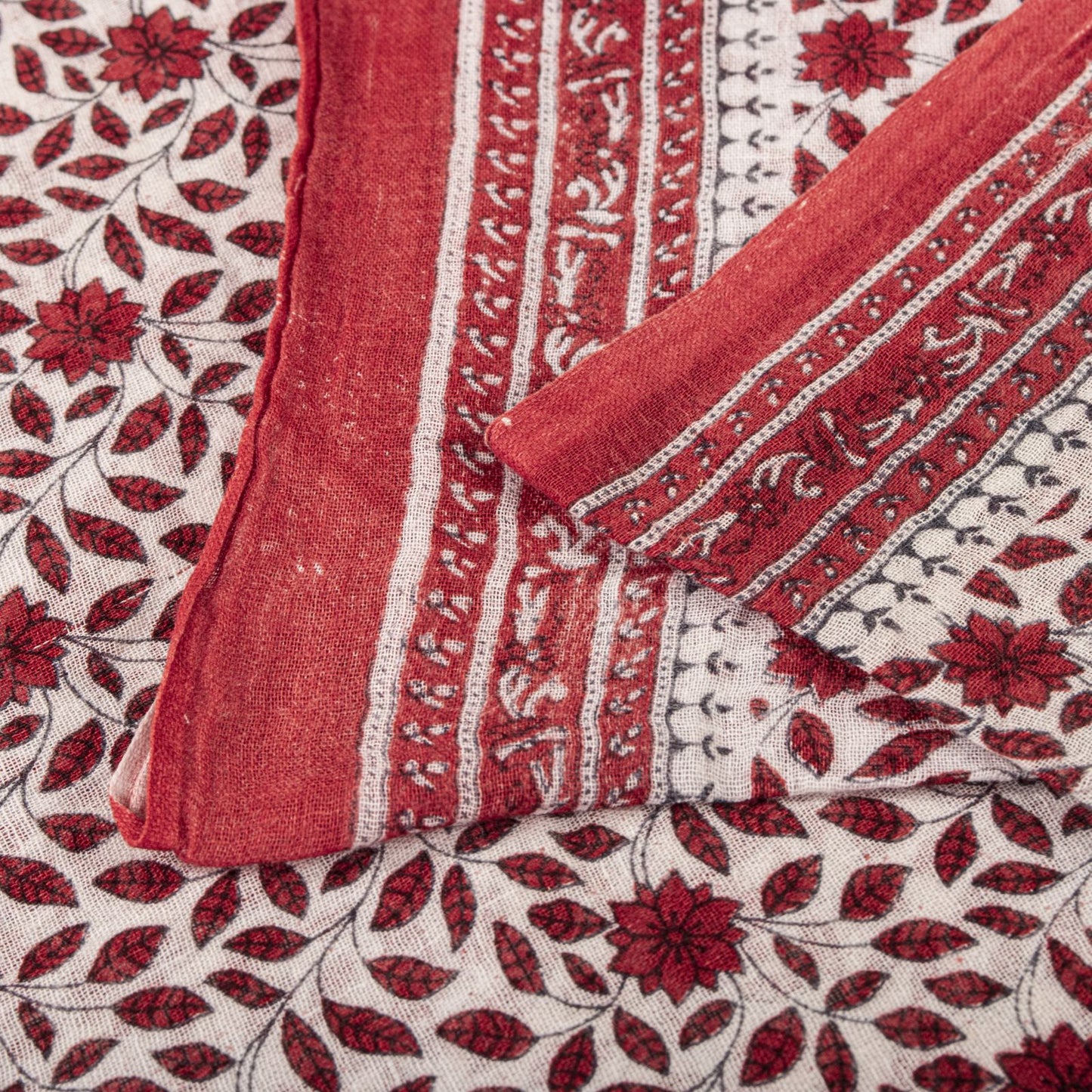Sanskriti Vintage Saree Red-White Pure Cotton Floral Print Craft Fabric 5YDSari
