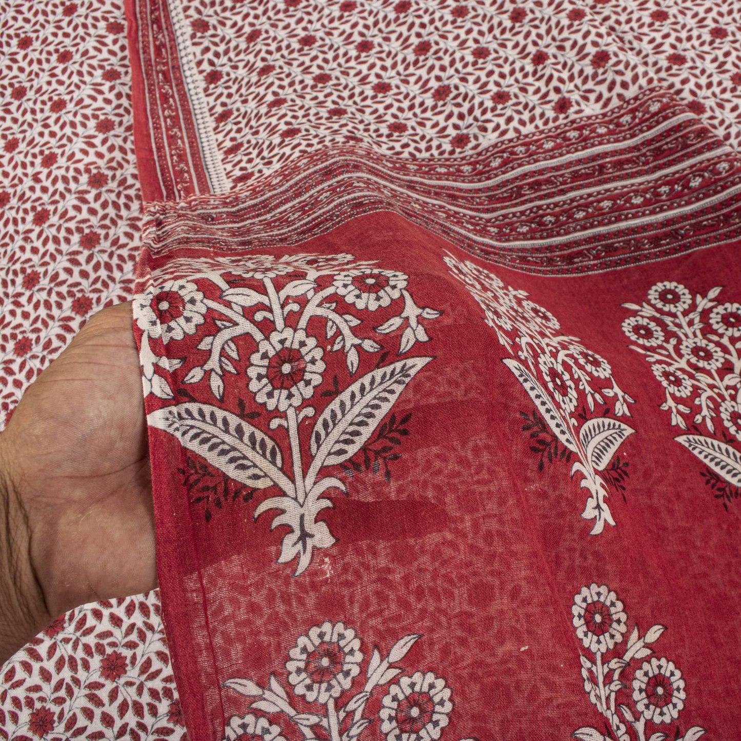 Sanskriti Vintage Saree Red-White Pure Cotton Floral Print Craft Fabric 5YDSari
