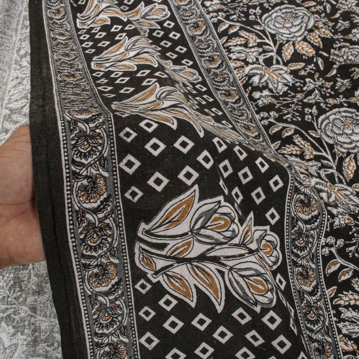 Sanskriti Vintage Saree Black 100% Pure Cotton Kalamkari Style Floral Printed Fabric 5+Yard Sari