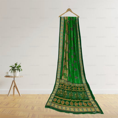 Sanskriti Vintage Sarees Green Pure Cotton Floral Printed Sari 5+yd Craft Fabric
