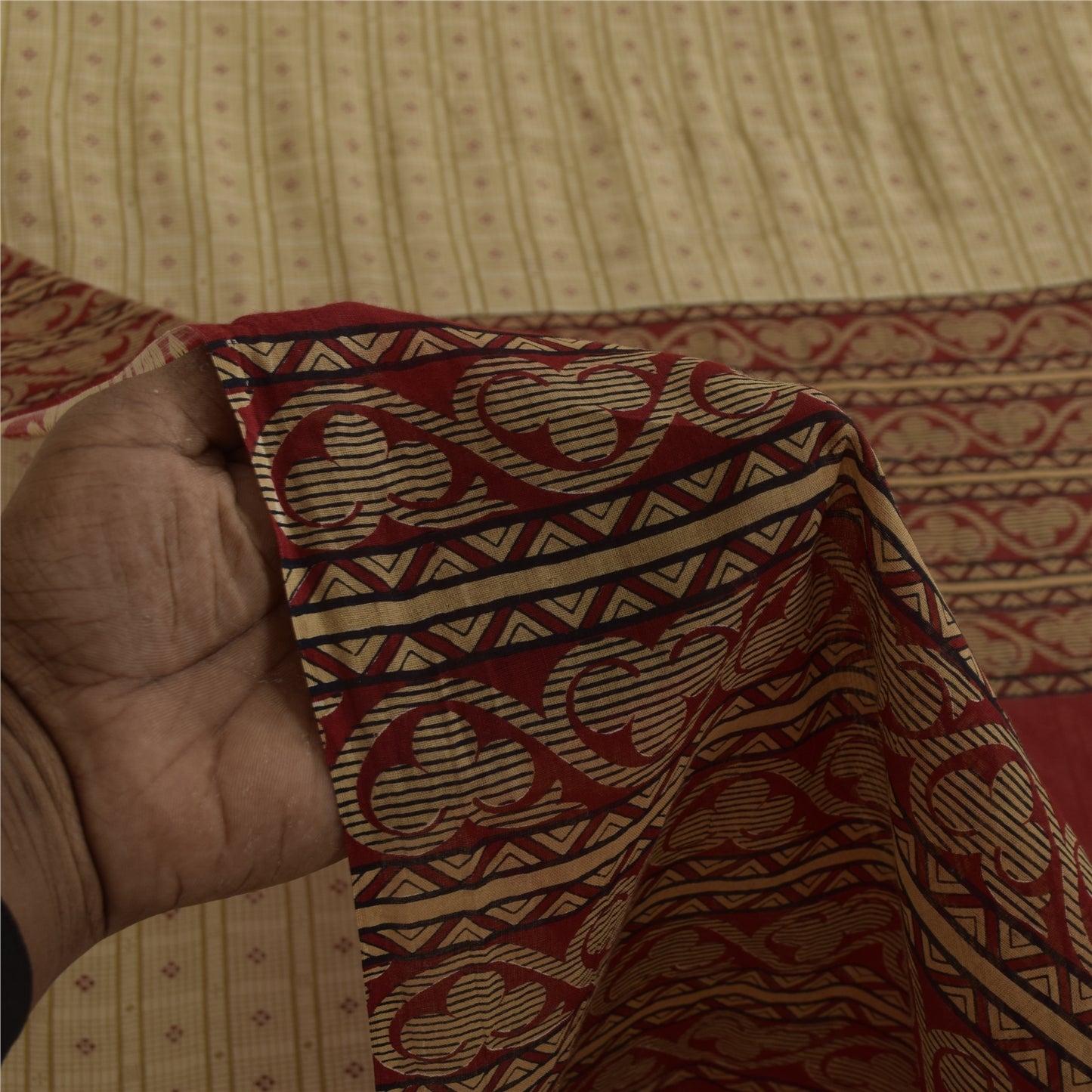 Sanskriti Vintage Sarees Cream Pure Cotton Floral Printed Sari 5+yd Craft Fabric