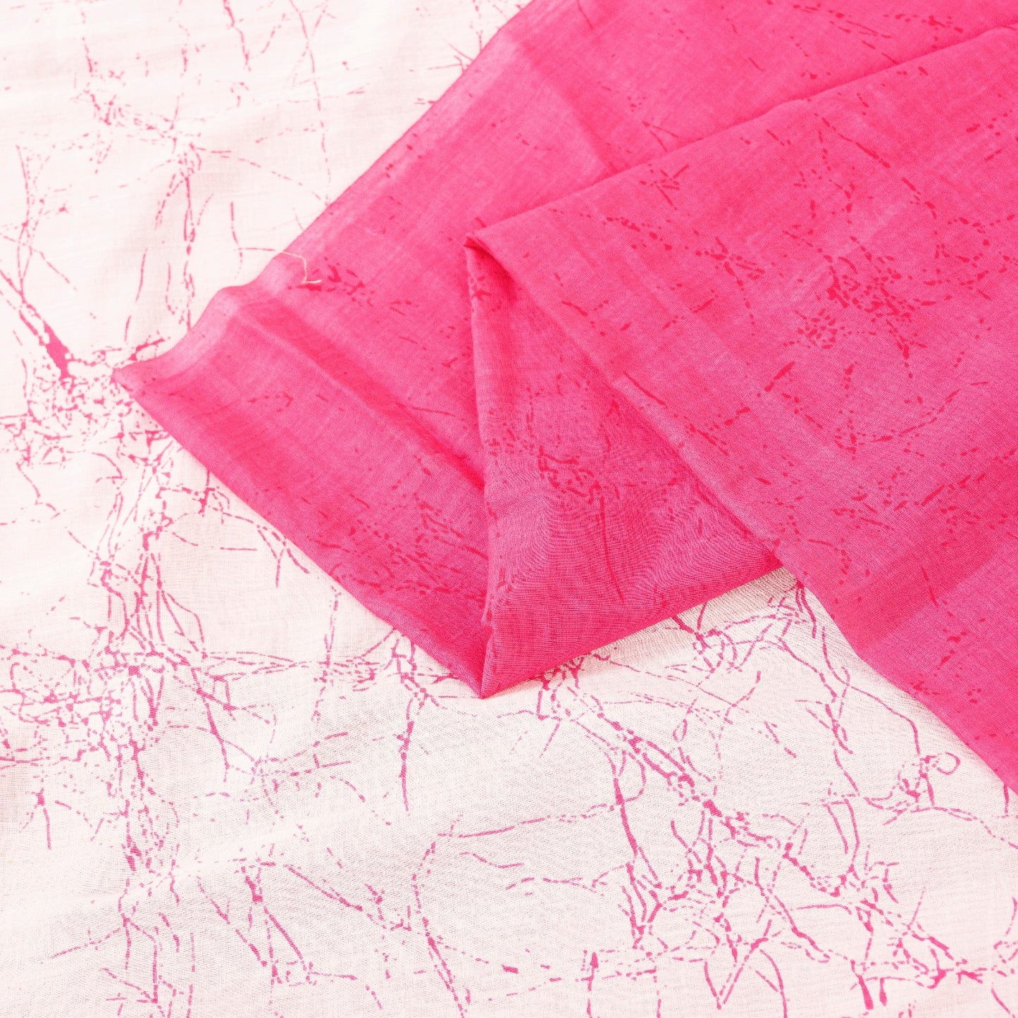 Sanskriti Vintage Sarees White & Pink Pure Cotton Batik Print Sari 6+yd Fabric