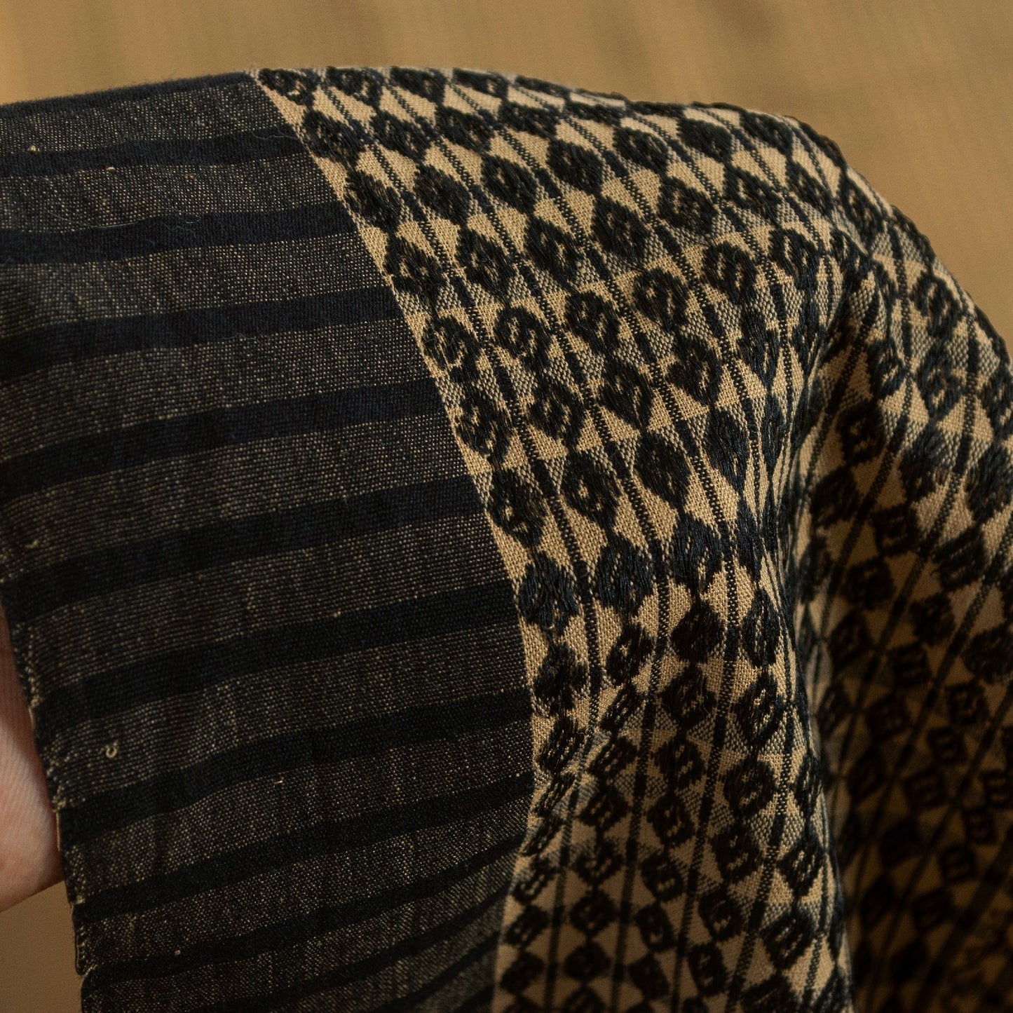 Sanskriti Vintage Sarees Cream Pure Cotton Geometric Woven 5+YD Heritage Sari