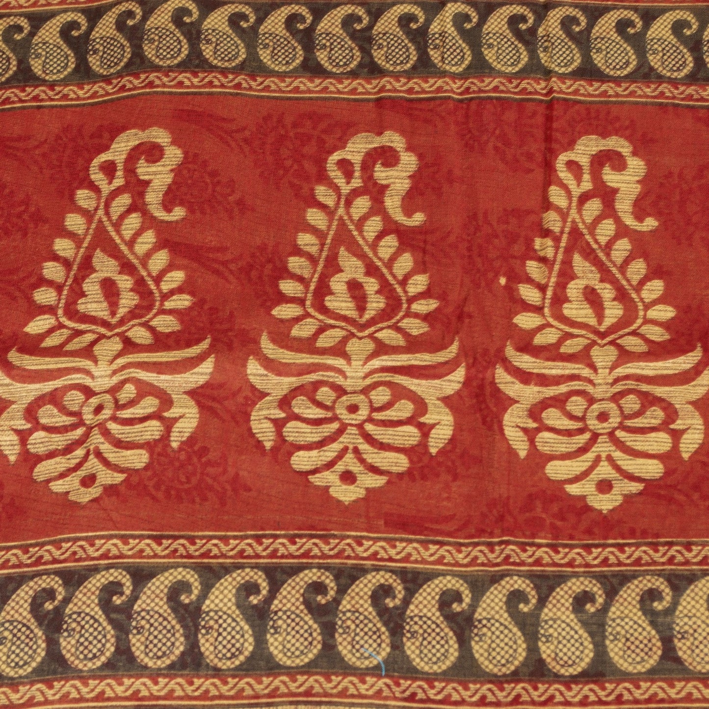 Sanskriti Vintage Sarees Cream & Red Pure Cotton Block Floral Printed 5+YD Sari