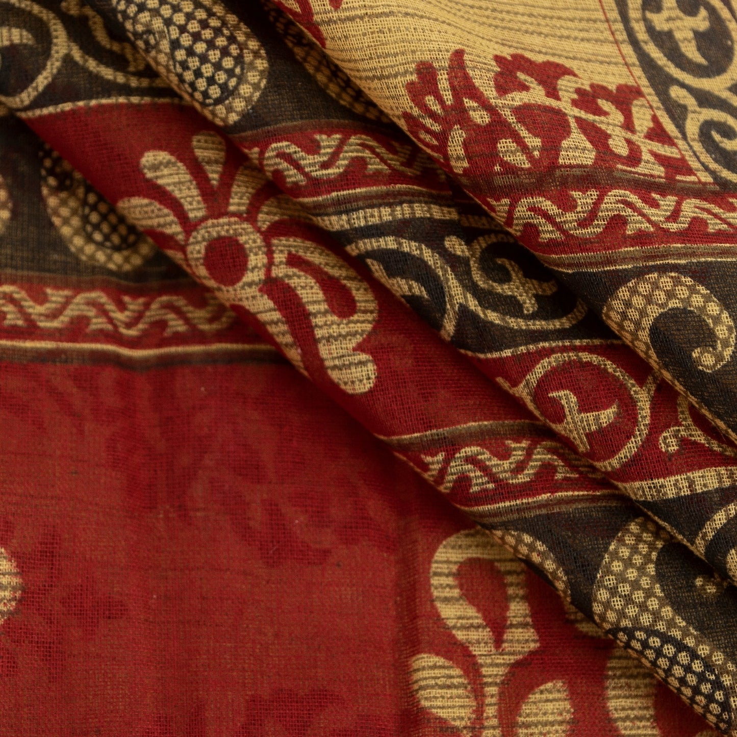 Sanskriti Vintage Sarees Cream & Red Pure Cotton Block Floral Printed 5+YD Sari