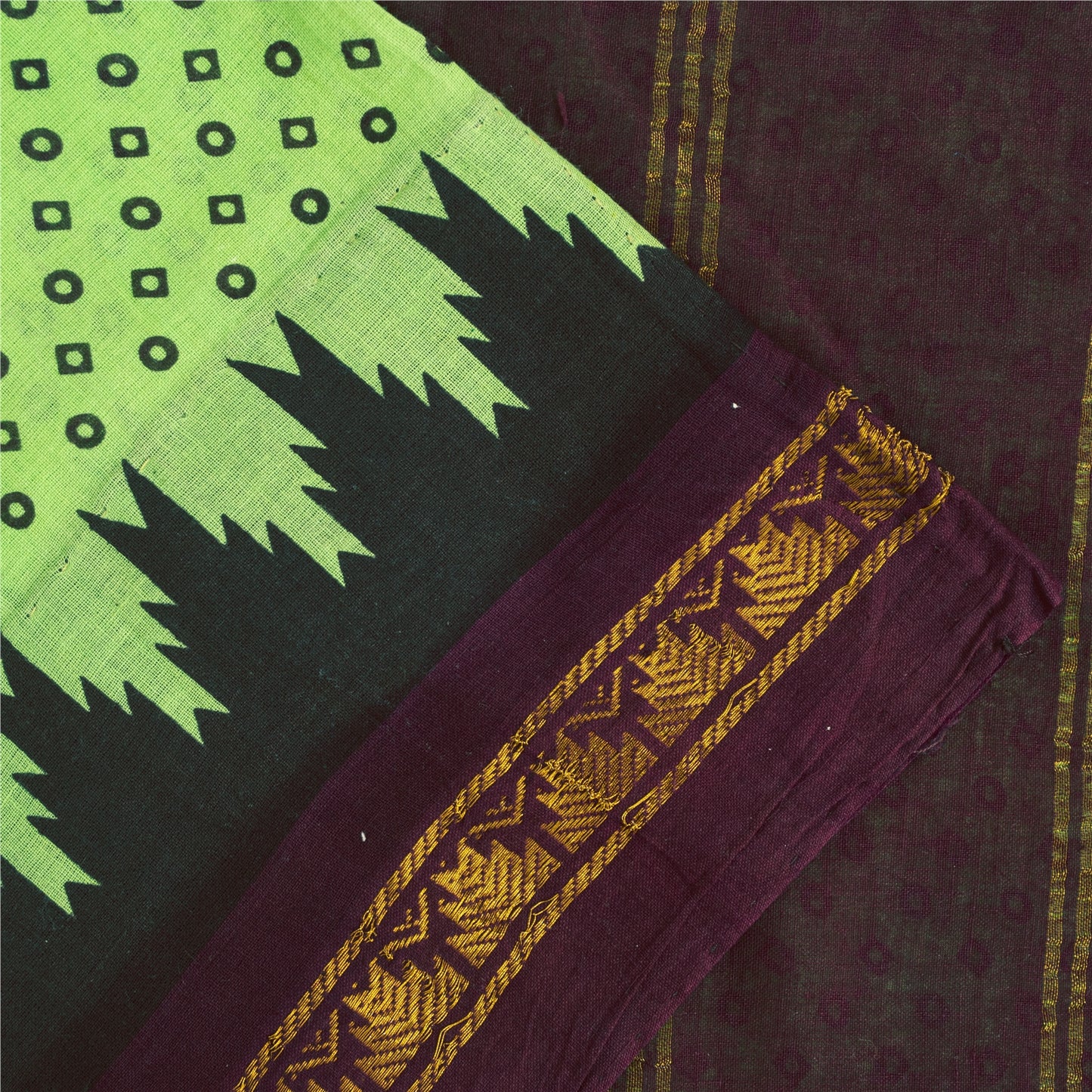 Sanskriti Vintage Sarees Green & RedPure Cotton Printed & Zari Woven 5+yd Fabric