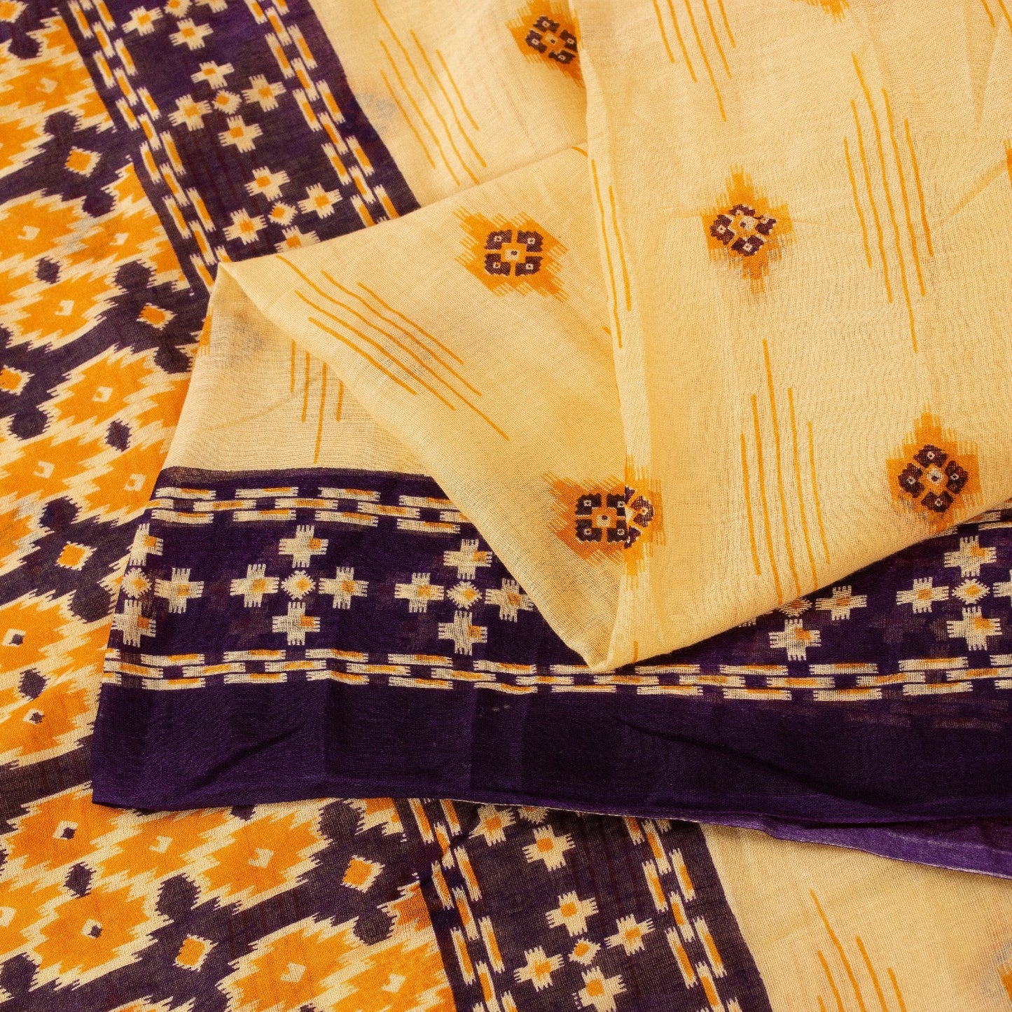 Sanskriti Vintage Sarees Pure Cotton Cream Floral Printed 8+yd Sari Craft Fabric