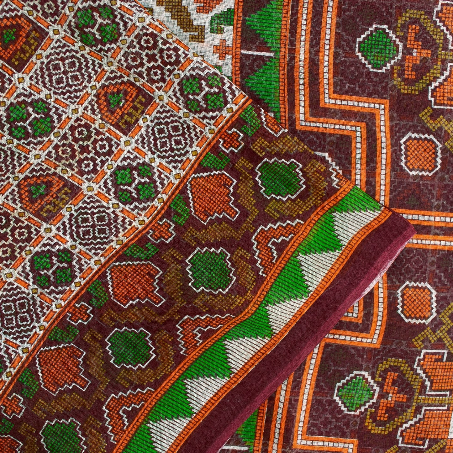 Sanskriti Vintage Sarees White Pure Cotton GeometricPrint 5+yd Sari Craft Fabric