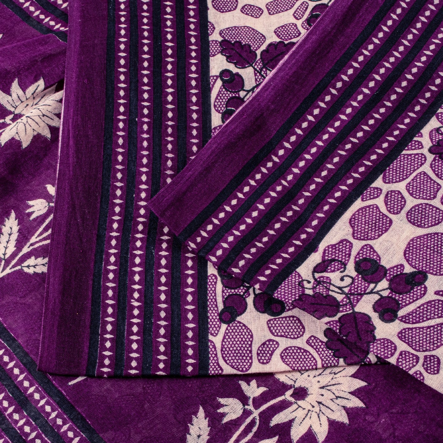 Sanskriti Vintage Soft Purple Pure Cotton Saree Floral Screen Printed Sari 5.5YD