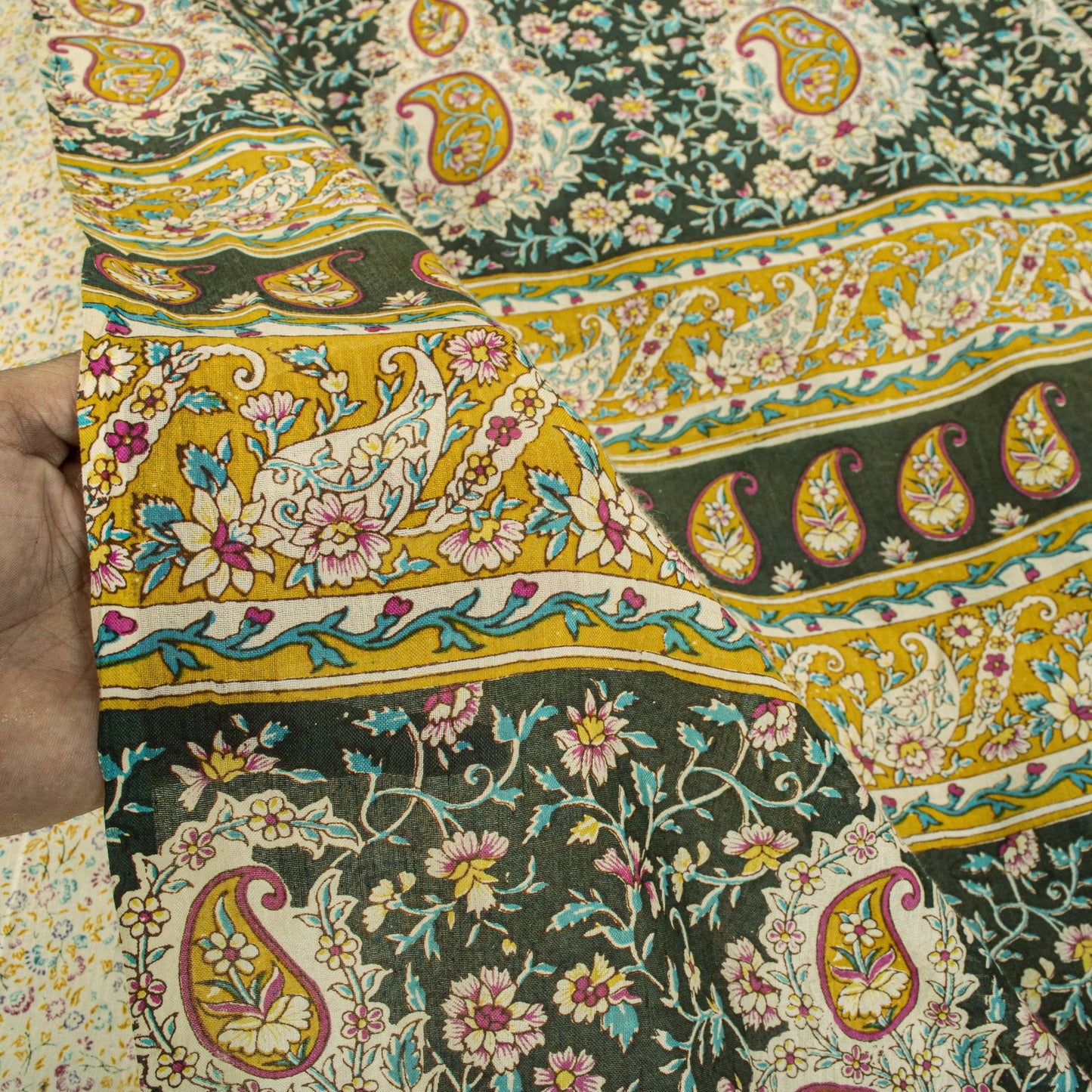 Sanskriti Vintage Saree Cream Pure Cotton Paisley Print Sari Craft Fabric 5+Yard