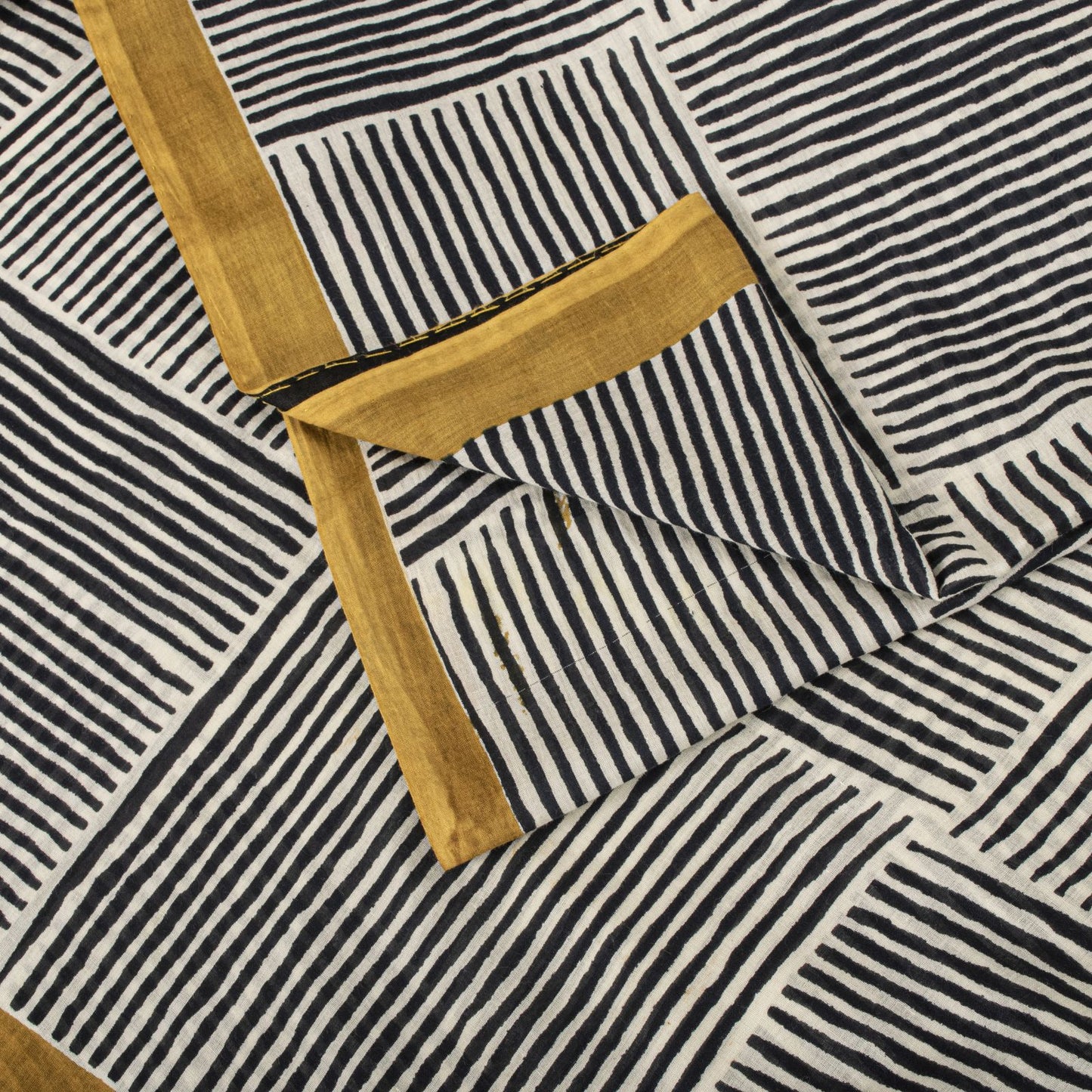 Sanskriti Vintage Saree Black-White 100% Pure Cotton Geometric Printed Craft Fabric 5+Yd Sari