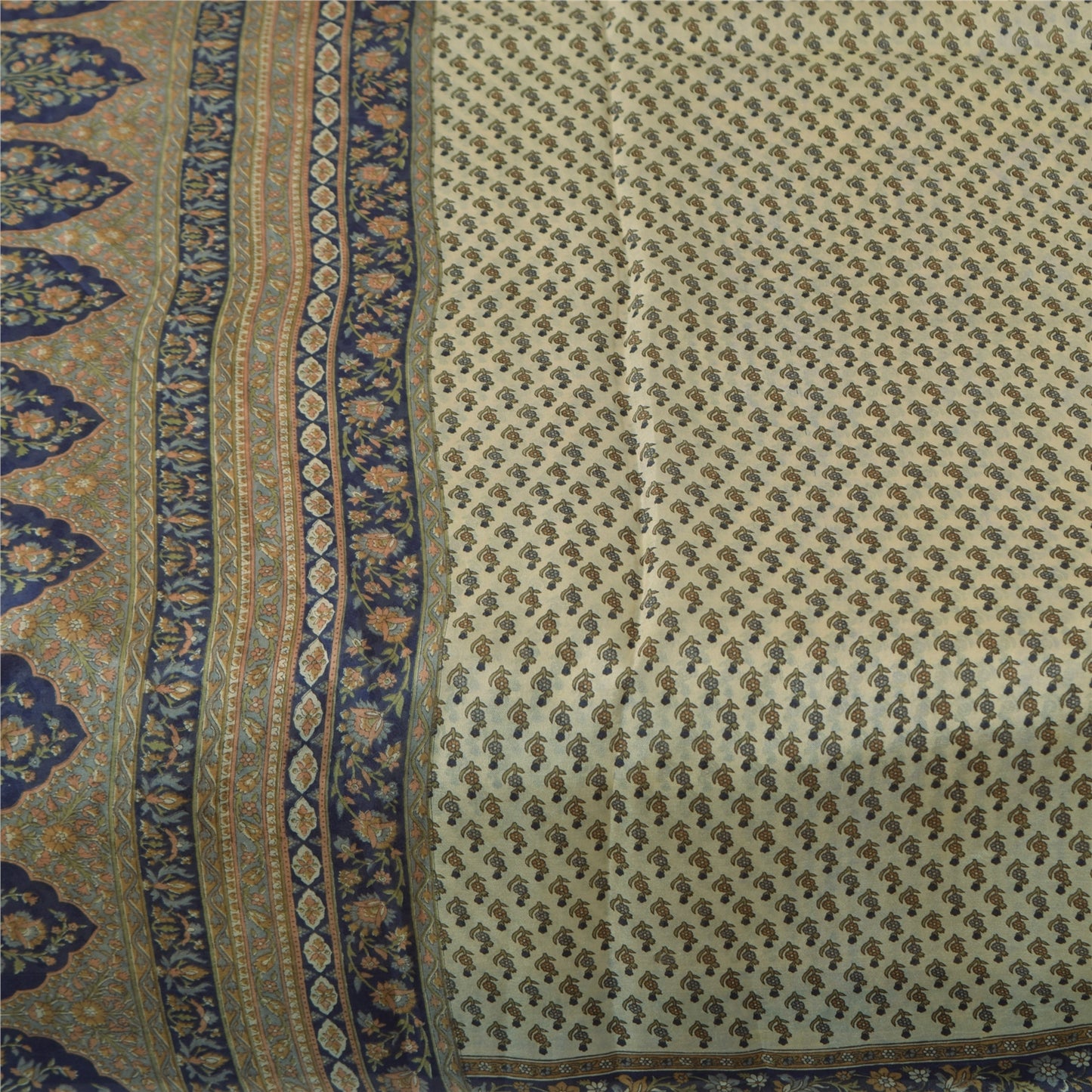 Sanskriti Vintage Sarees Cremefarvede Indiske Ren Silke Trykte Sari 5+ yard Håndværksstof